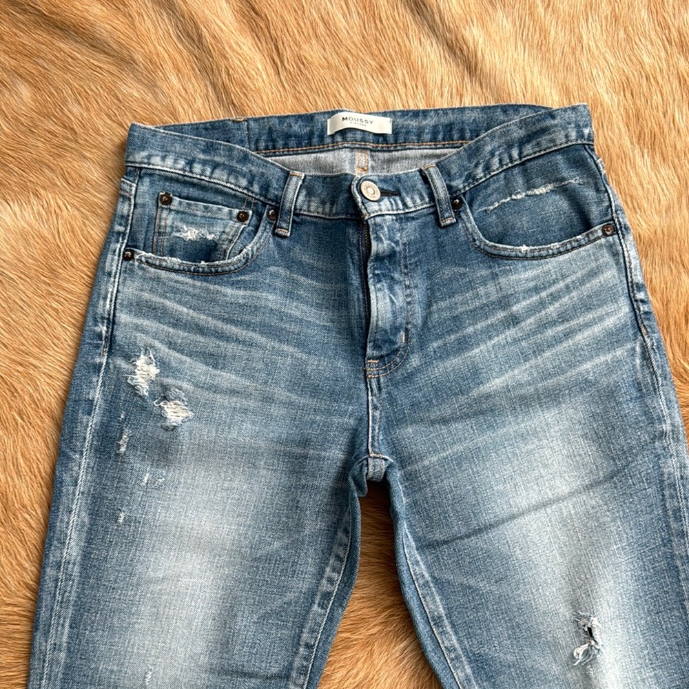 Moussy Distressed Blue Jeans for Women - Picture 7 of 7